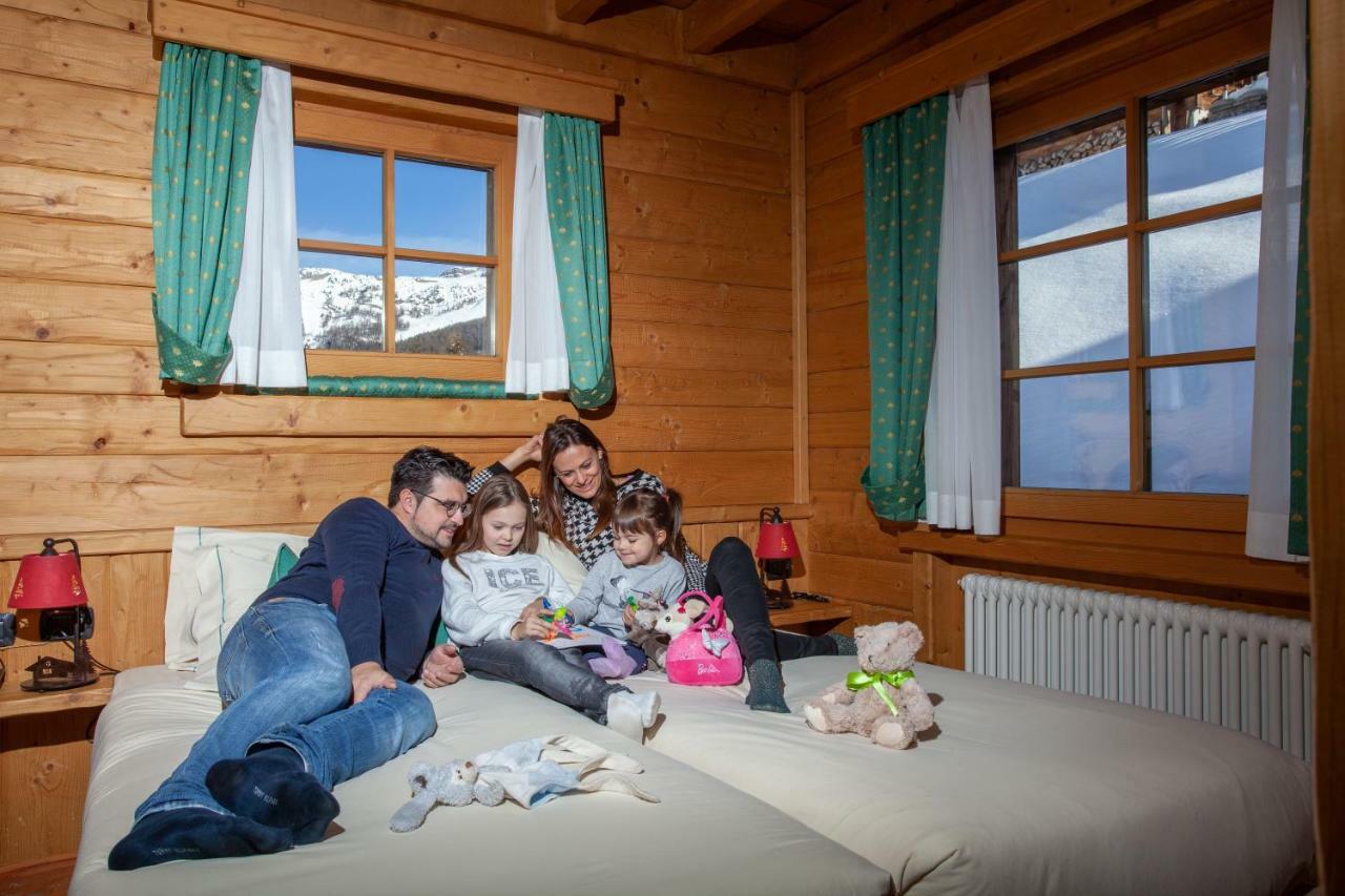 Park Chalet Village Livigno Exteriör bild
