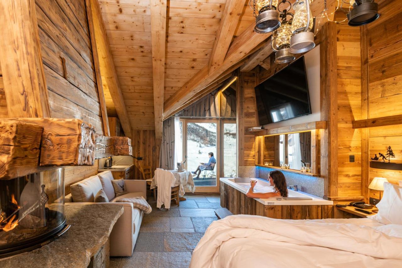 Park Chalet Village Livigno Exteriör bild